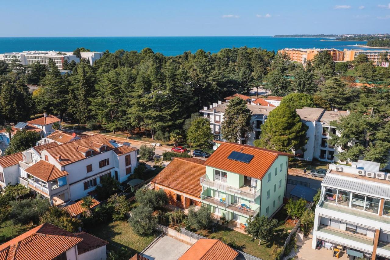 Andrea House With Apartments Umag Exterior photo