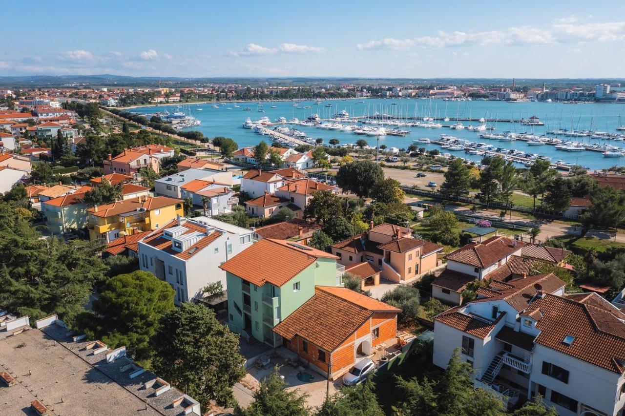 Andrea House With Apartments Umag Exterior photo