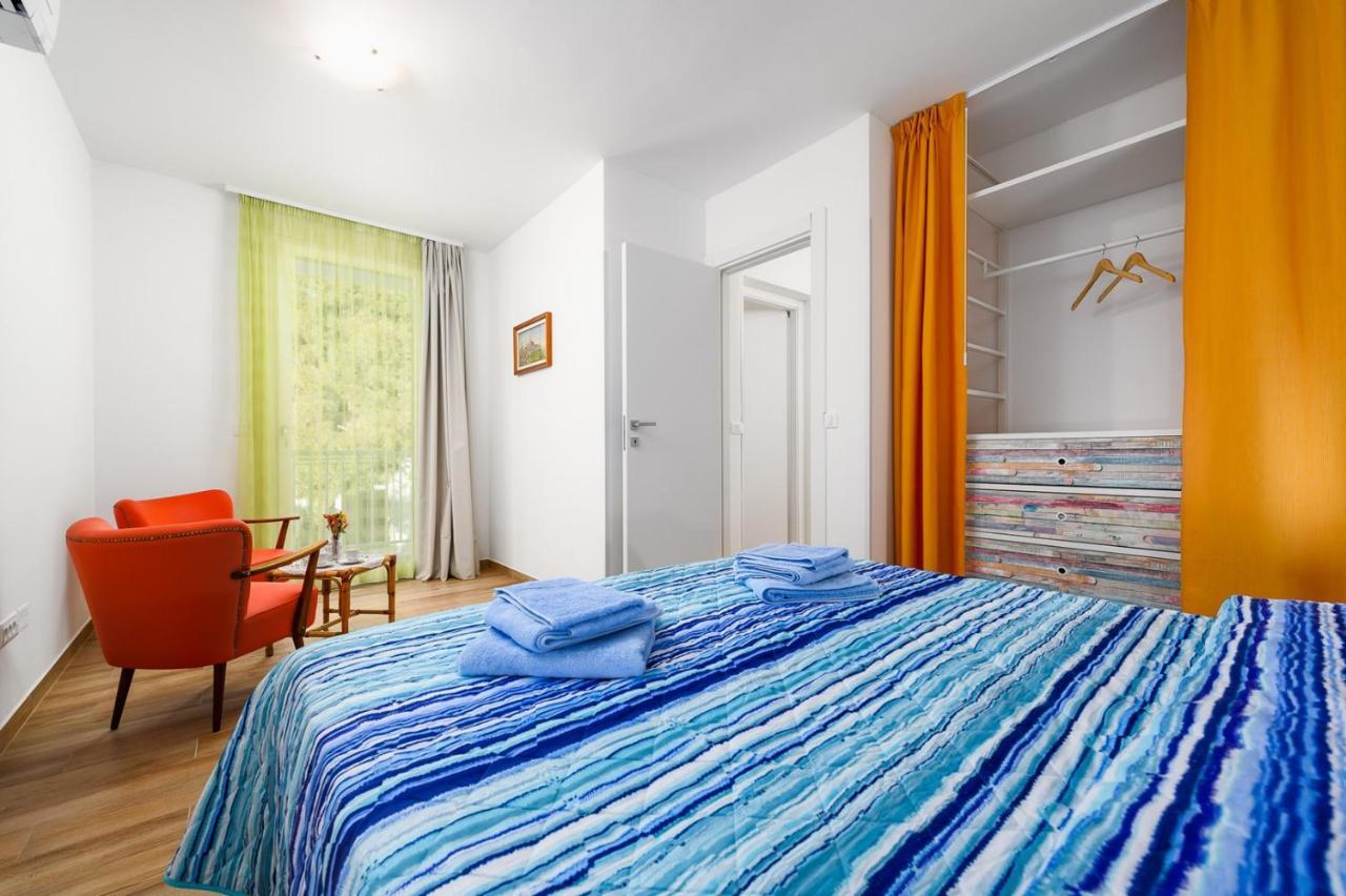 Andrea House With Apartments Umag Exterior photo