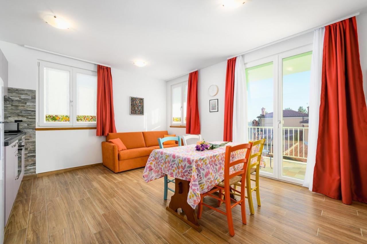 Andrea House With Apartments Umag Exterior photo
