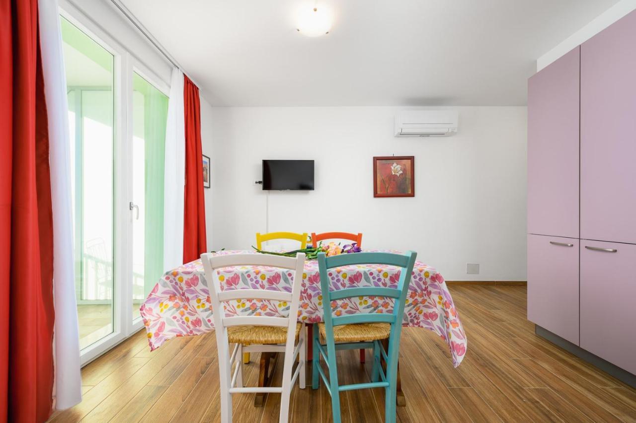 Andrea House With Apartments Umag Exterior photo