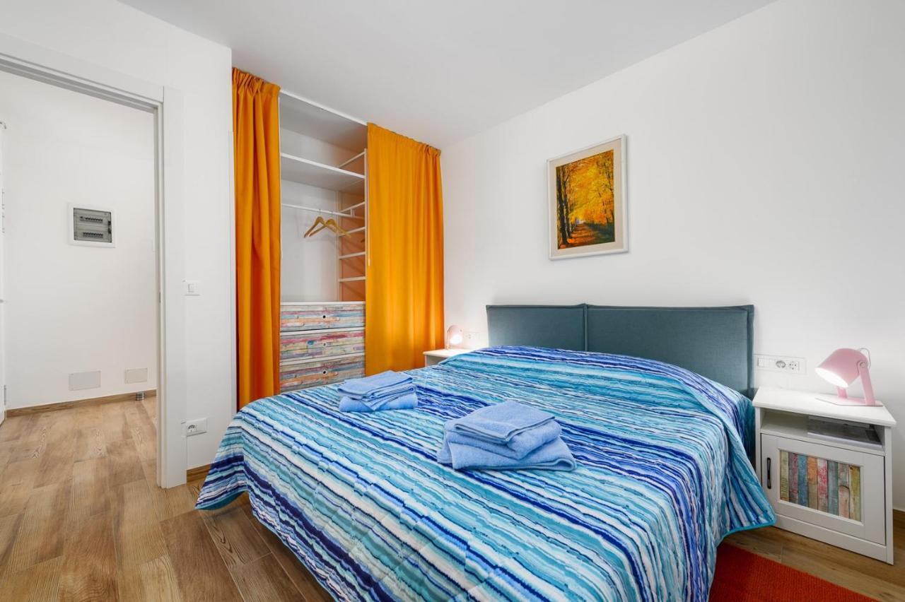 Andrea House With Apartments Umag Exterior photo