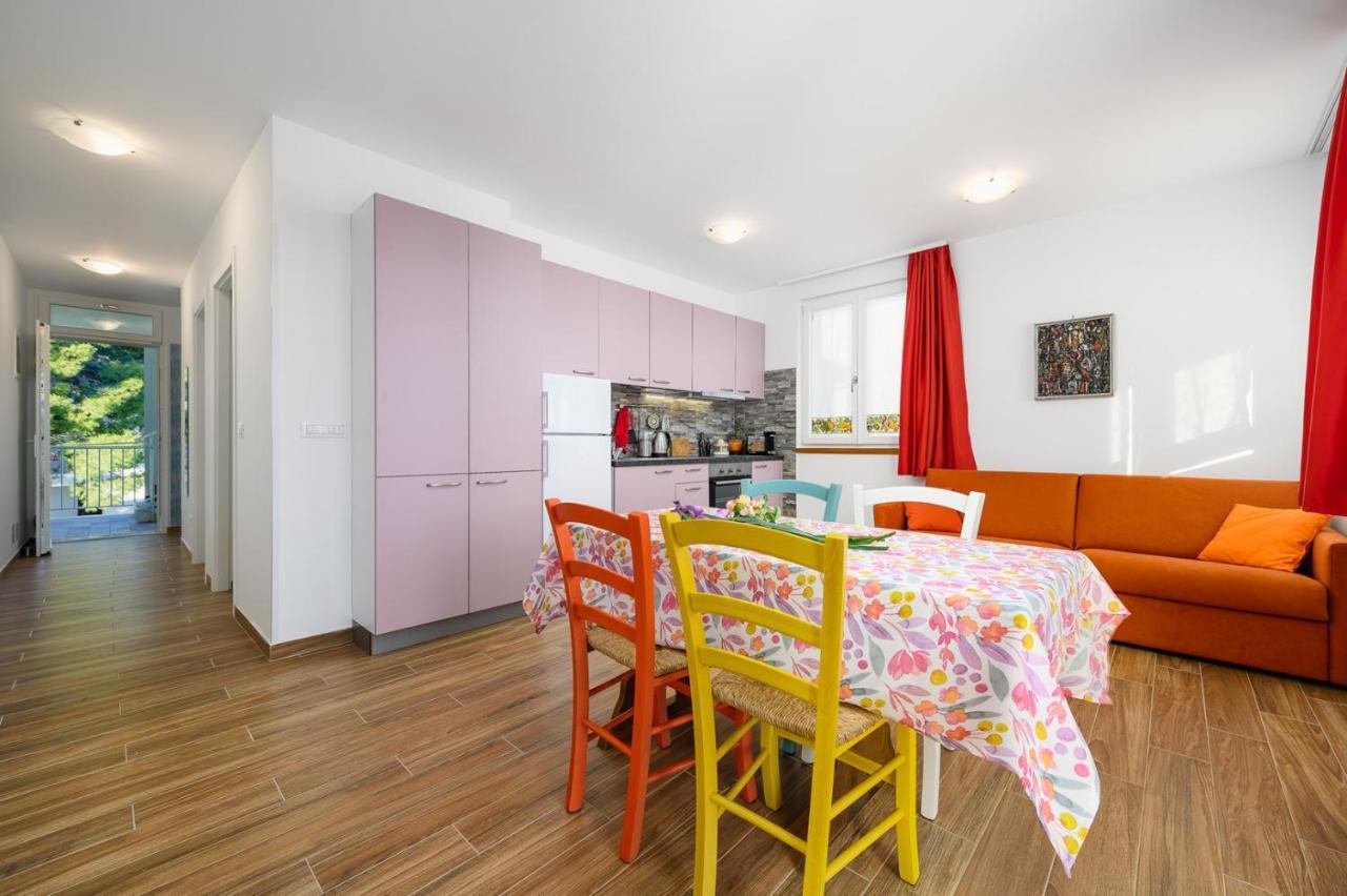 Andrea House With Apartments Umag Exterior photo
